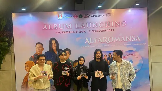Virzha bersama Indra Sinaga tergabung dalam album kompilasi Alfa Romansa.