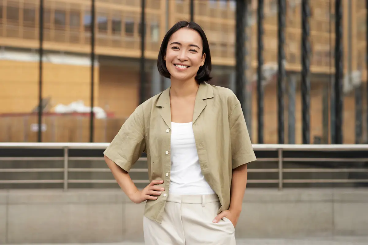 wanita september confident
