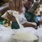 Kenaikan harga gula juga terjadi di berbagai wilayah di seluruh Indonesia dan juga beberapa negara lain karena dampak fenomena panas ekstrem El Nino yang tak kunjung berkesudahan. (Liputan6.com/Angga Yuniar)