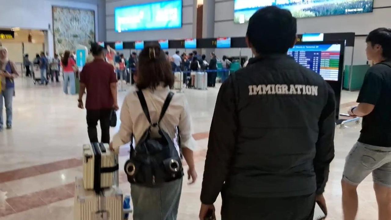 Beri Pelatihan Pijat Ilegal, Wanita Asal Vietnam Dideportasi
