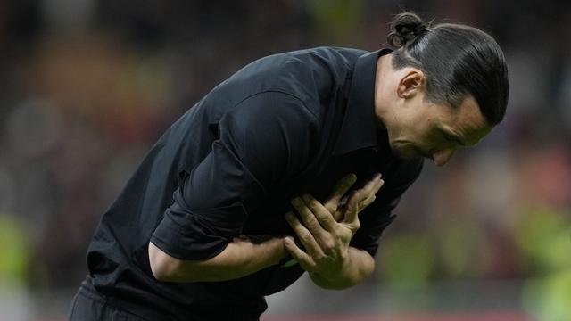 Foto: Momen Haru Perpisahan Zlatan Ibrahimovic dengan AC Milan
