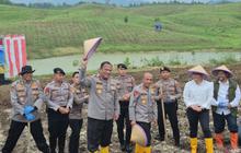 Polda Jabar Fasilitasi KUR Petani Jagung, Bebaskan Petani dari Jerat Tengkulak
