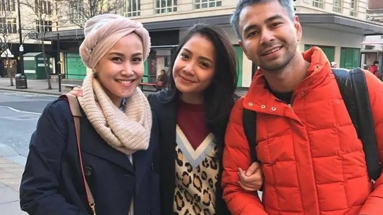 Diterpa Isu Perselingkuhan, Ini 6 Potret Kedekatan Nagita Slavina dan Mimi Bayuh
