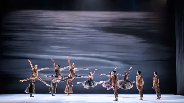 Dior percantik kostum para penari balet di Roma