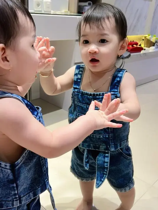 [Instagram/gendhismadaharsa]