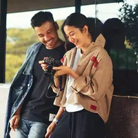 Pasangan Putri Marino dan Chicco Jerikho tangah berbahagia. Pasalnya, pasangan yang menikah sejak 3 Maret 2018 itu sedang menanti anak pertama buah cintanya. (instagram/putrimarino)