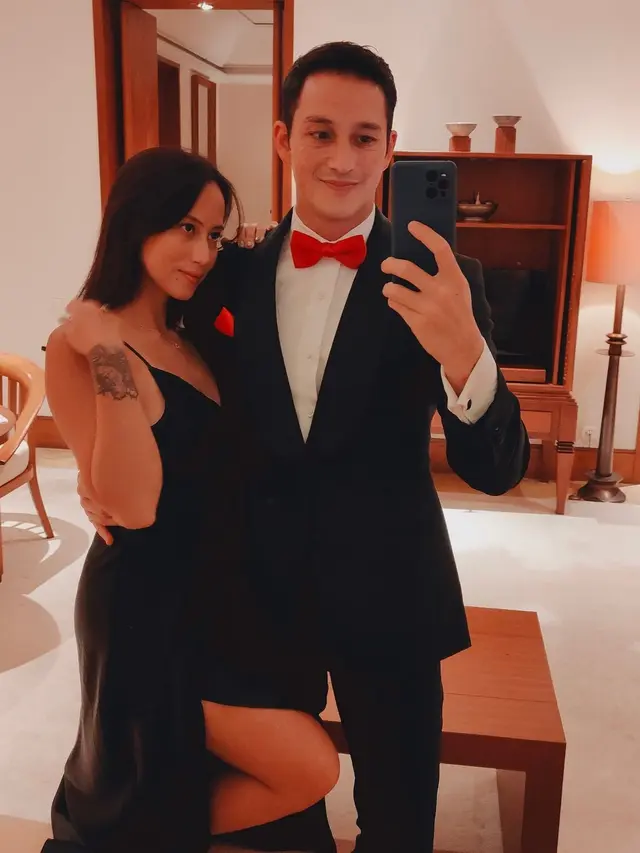 Rayakan Ulang Tahun, Ini 6 Momen Makan Malam Romantis Mike Lewis dan Janisaa Pradja