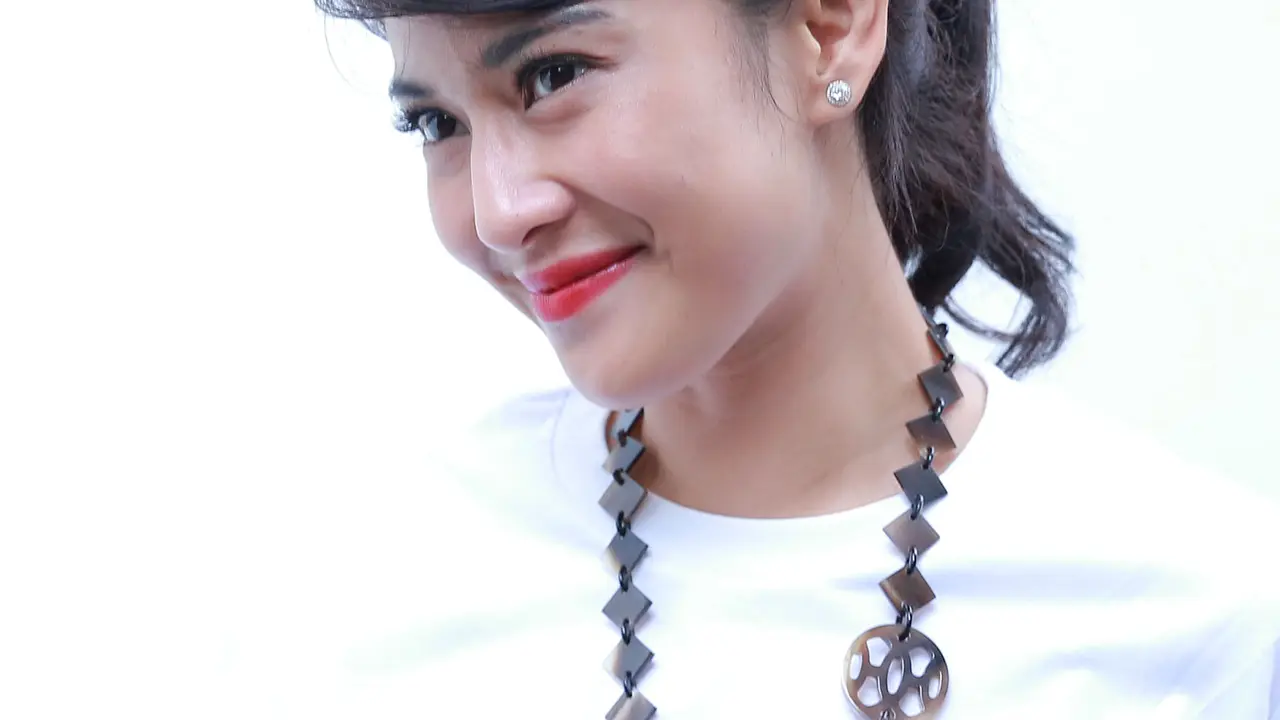 [Bintang] Dian Sastrowardoyo