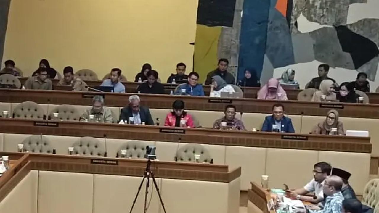 DPR Cecar KPU: Kalau Masih Pakai PKPU 19/2023, Apakah Pendaftaran Capres-Cawapres Sah?