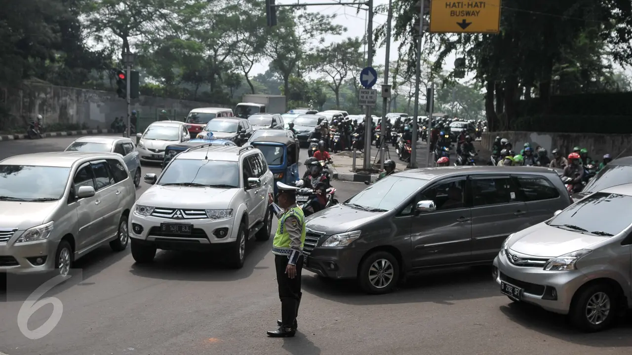 20160830-Pelanggar Sistem Ganjil-Genap Langsung Ditilang-Jakarta