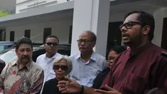Koalisi Menolak Lupa dan Korban Pelanggaran HAM datangi Kantor DPP PEPABRI, Jakarta, Senin (26/5/2014) (Liputan6.com/Johan Tallo)
