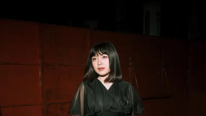 Pesona Rambut Pendek Berponi ala Bernadya, Makin Memikat Saat Tampil di Atas Panggung