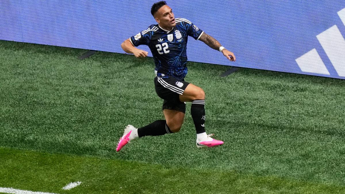 Lautaro Martinez dan Sentuhan Emas dari Bangku Cadangan Argentina