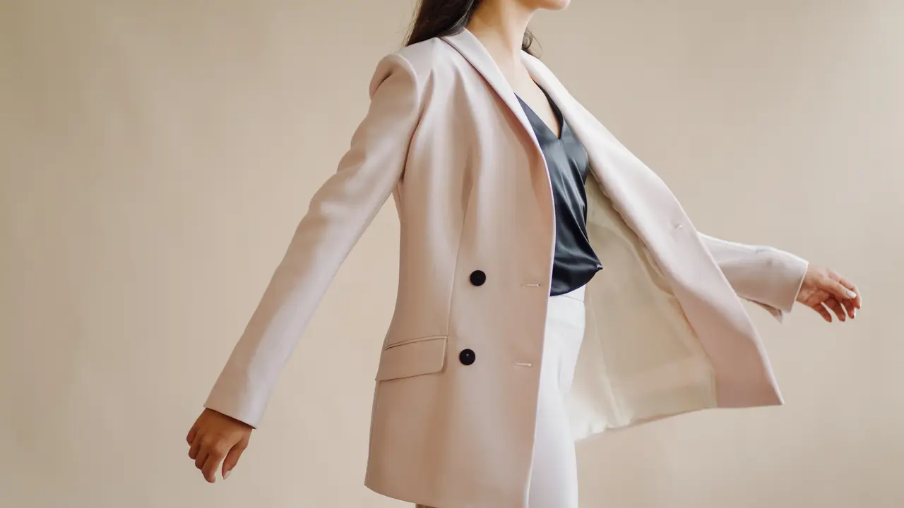 5 Fashion Item Timeless - Cover