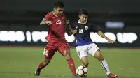 Gelandang Timnas Indonesia U-19 Asnawi Mangkualam beraksi saat Indonesia U-19 menjamu Kamboja U-19 di Stadion Patriot, Bekasi, (4/10/2017)