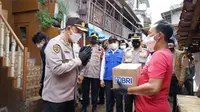 Sambut Hari Bhayangkara, Polri Bagikan 1.000 Paket Sembako untuk Nelayan Cilincing