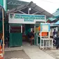 Vaksinasi bagi pedagang pasar yang dilaksanakan di Pasar Tradisional Manonda, Kecamatan Palu Barat, Kamis (20/5/2021). (Foto: Heri Susanto/ Liputan6.com).