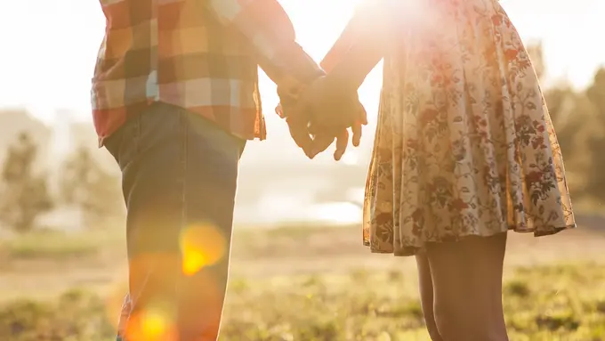 Jangan Sampai Salah, Inilah 4 Perbedaan Antara Rasa Sayang dan Cinta