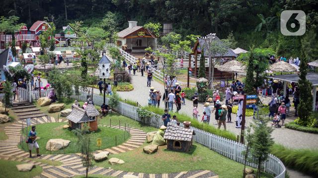 FOTO: Tempat Wisata Kawasan Puncak Dipadati Pengunjung