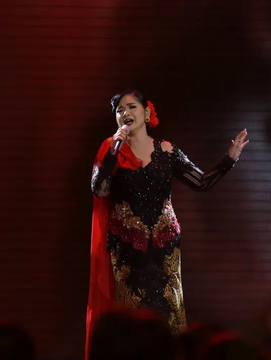 Vina menambahkan, sudah seharusnya 10 November menjadi tanggal penting bagi masyarakat untuk mengenang jasa para pahlawan yang telah berjuang demi bangsa Indonesia.  (Galih W. Satria/Bintang.com)