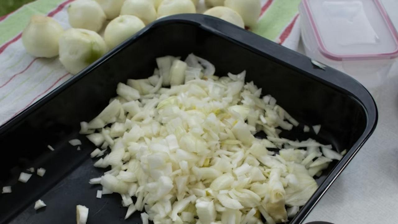 Praktis dan Lezat! Inspirasi 10 Resep Hidangan Menggunakan Telur, Terigu dan Bawang Merah