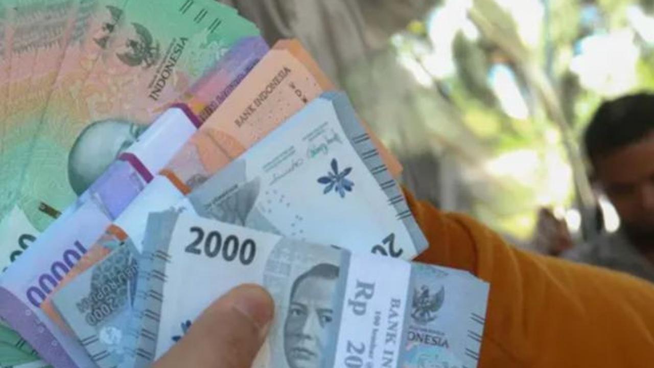 Tak Gantikan Uang Fisik
