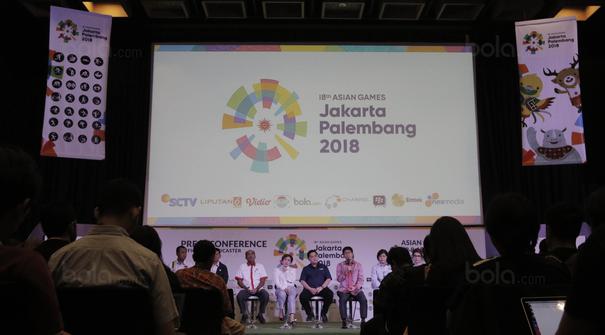 COO Emtek, Sutanto Hartono, memberi keterangan saat jumpa pers di SCTV Tower, Jakarta, Kamis, (8/2/2018). Emtek Group akan menayangkan siaran Asian Games 2018. (Bola.com/M Iqbal Ichsan)