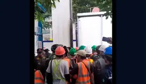 Satpol PP dan Pekerja Proyek Bentrok, Begini Reaksi Pramono