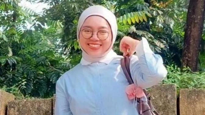 Korban Kecelakaan Kereta Bekasi Itu Pulang: Peti Tertutup Nur Ainia