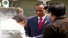 Kedatangan Jokowi disambut langsung oleh istri almarhum Sys ns, Shanty Widhiyanti beserta keluarga.