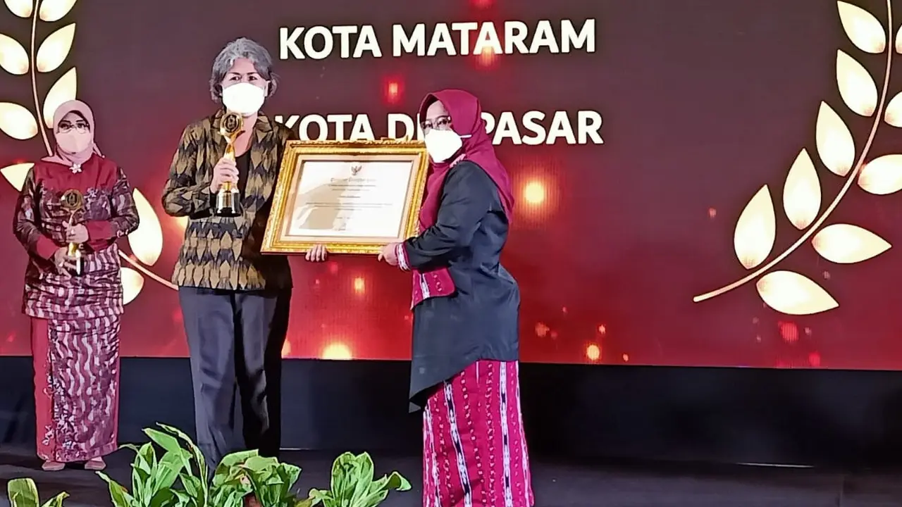 Pemkot Denpasar menyabet dua penghargaan dari KPAI. (Istimewa).