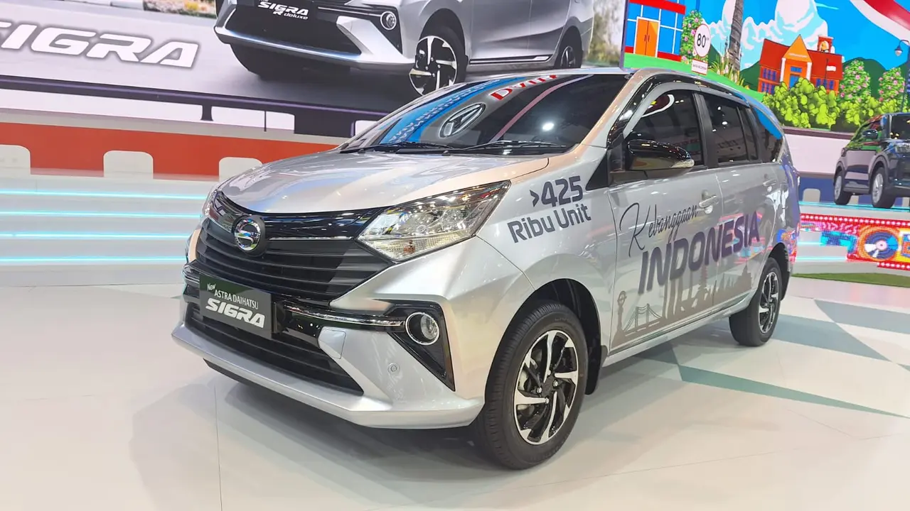 Berikan Penyegaran, Daihatsu Sigra Dapat Ubahan Kosmetik di GIIAS 2025 (Arief A/Liputan6.com)