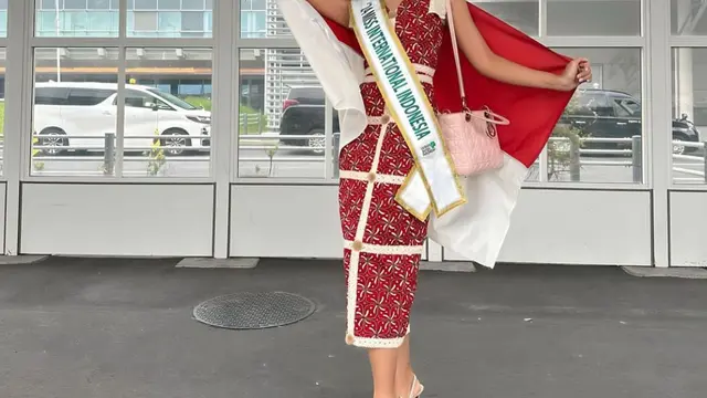 credit: https://www.instagram.com/sophiekirana/