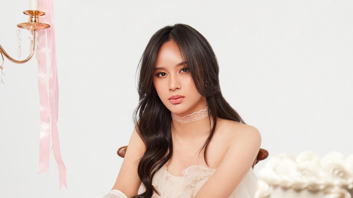 Dinda Ghania Curhat Kehilangan Cinta Lewat Single Half of Me