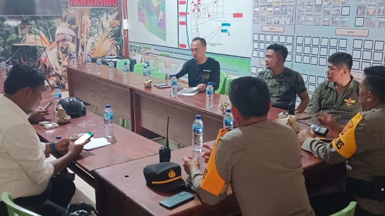 Terpisah, Kasatgas Humas Damai Cartenz AKBP Bayu Suseno menyatakan korban yang selamat yang berhasil dievakuasi sebanyak 11 orang.<br>