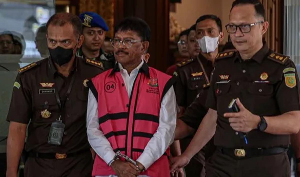 Namun Fahzal menyebut, eksepsi Johnny Plate itu tidak sesuai dengan hukum acara persidangan yang berakhir dengan penolakan dan sidang akan dilanjutkan pada pekan depan.