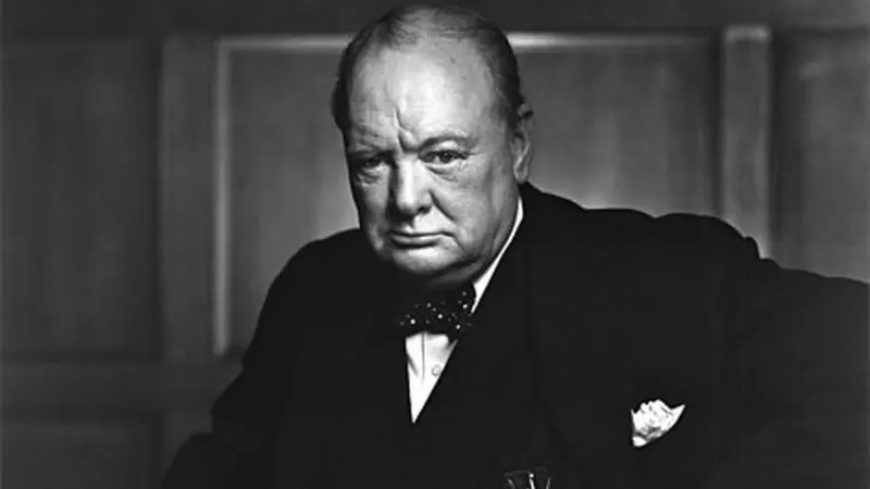 Foto ikonik PM Inggris Winston Churchill yang diambil di Kanada 1941 (Wikimedia Commons/Yousuf Karsh)