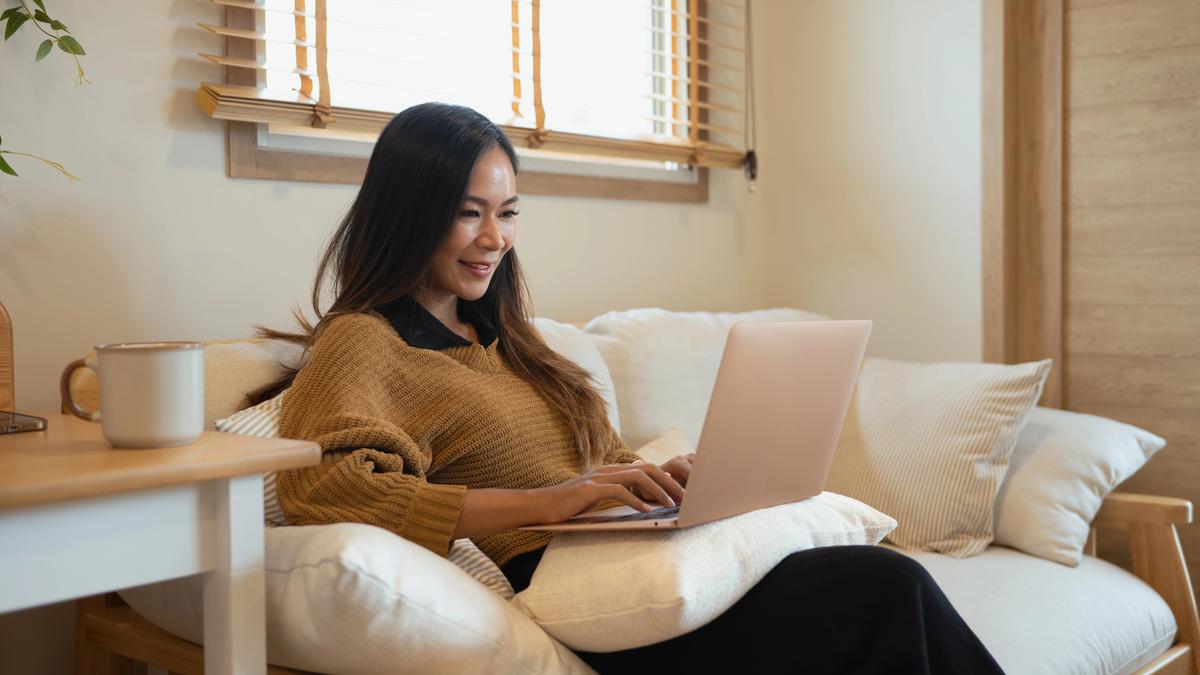 7 Tanda Seseorang Hidupnya Makin Bahagia di Usia 40-an