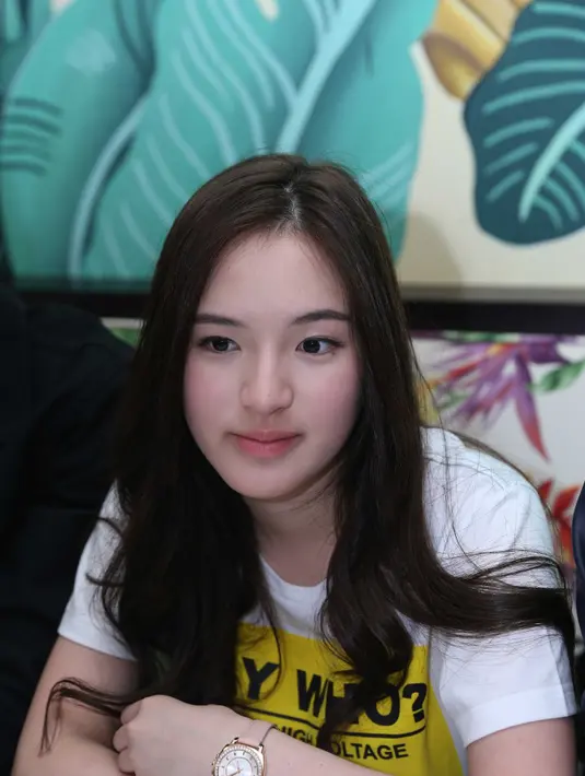 'Karakter utama dalam film ini tidak banyak diketahui teman-temannya sehingga teman-temannya memanggil ia, May Nhai (May Who) untuk membedakannya dari May yang lain,' ujar sang sutradara. (Nurwahyunan/Bintang.com)