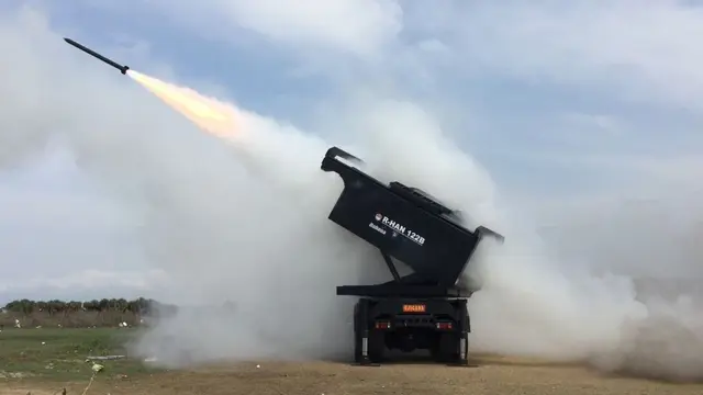 Salah satu lini bisnis Dahana adalah bahan peledak untuk pertahanan seperti Bomb P Series, Roket Rhan-122b dan peluncur roketnya serta bahan peledak lainnya. (Dok Dahana)