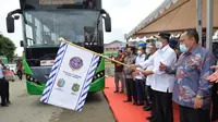 Menteri Perhubungan Budi Karya Sumadi meresmikan proyek revitalisasi Terminal Bus Amplas, Medan, Sumatera Utara, Minggu (8/11)