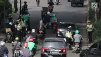 Polda Metro Jaya menggelar Operasi Keselamatan Jaya 2018  di Jalan Letjen Suprapto, Jakarta Pusat, Senin (5/3). Operasi berkendara kali ini lebih menekankan pentingnya kesadaran untuk tertib dalam berlalulintas. (Liputan6.com/Arya Manggala)