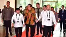 Batik elegan pilihan Presiden Jokowi yang bisa jadi inspirasi tampil di acara formal. [Foto: Instagram/jokowi]