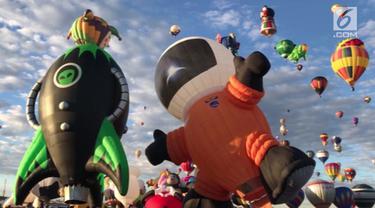 Festival tahunan ini pertama kali digelar pada tahun 1972. Langit di New Mexico menjadi penuh dengan balon udara.