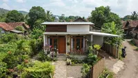 10 Inspirasi Rumah Desa Sederhana dengan Taman Kecil, Sejuk Menyatu dengan Alam