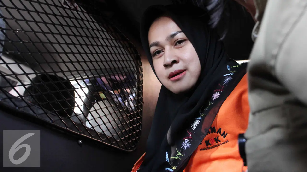 20150805-Gatot dan istri diperiksa KPK-Jakarta