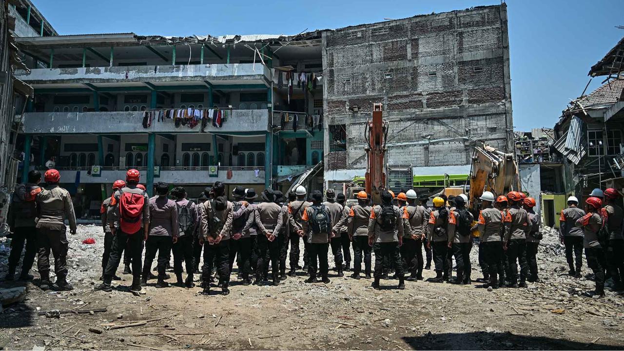 FOTO: Basarnas Resmi Tutup Operasi Pencarian Korban Ambruknya Musala Ponpes Al Khoziny,  67 Meninggal, 104 Selamat