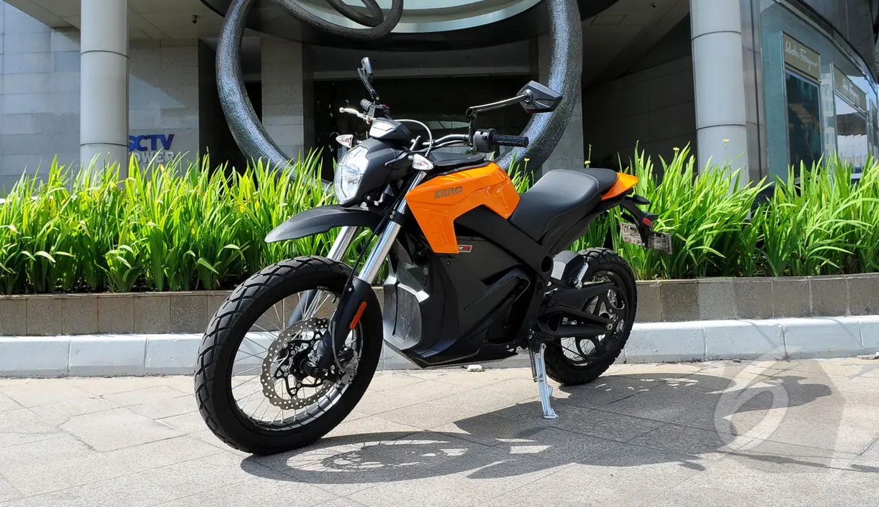 Keberadaan Zero akan menjadi alternatif bagi penggemar roda dua yang ingin meninggalkan motor BBM, Jakarta, Selasa (17/3/2015). (Liputan6.com/Faisal R Syam)
