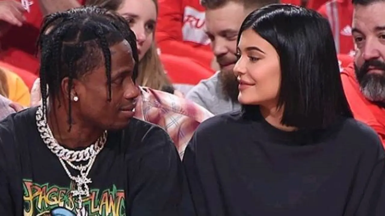 Kylie Jenner dan Travis Scott