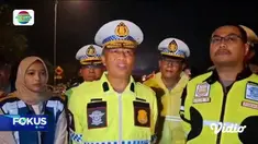 Simak informasi dalam Fokus Pagi edisi (12/11) dengan pilihan topik-topik sebagai berikut, Kecelakaan Beruntun, Satu Orang Tewas, Pemotor Bongkar Pembatas Jalur Transjakarta, Bangunan Tembok Sekolah Ambruk Timpa Siswa, Mayat Wanita Terbungkus Kasur.